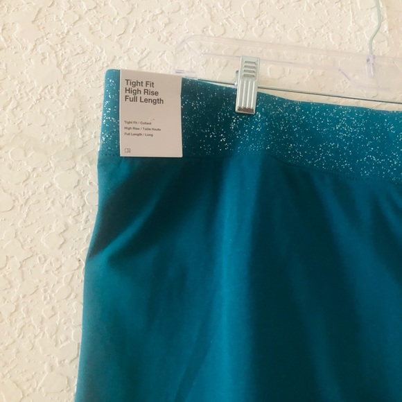 Plus Size Nike Leggings - Picture 5 of 6